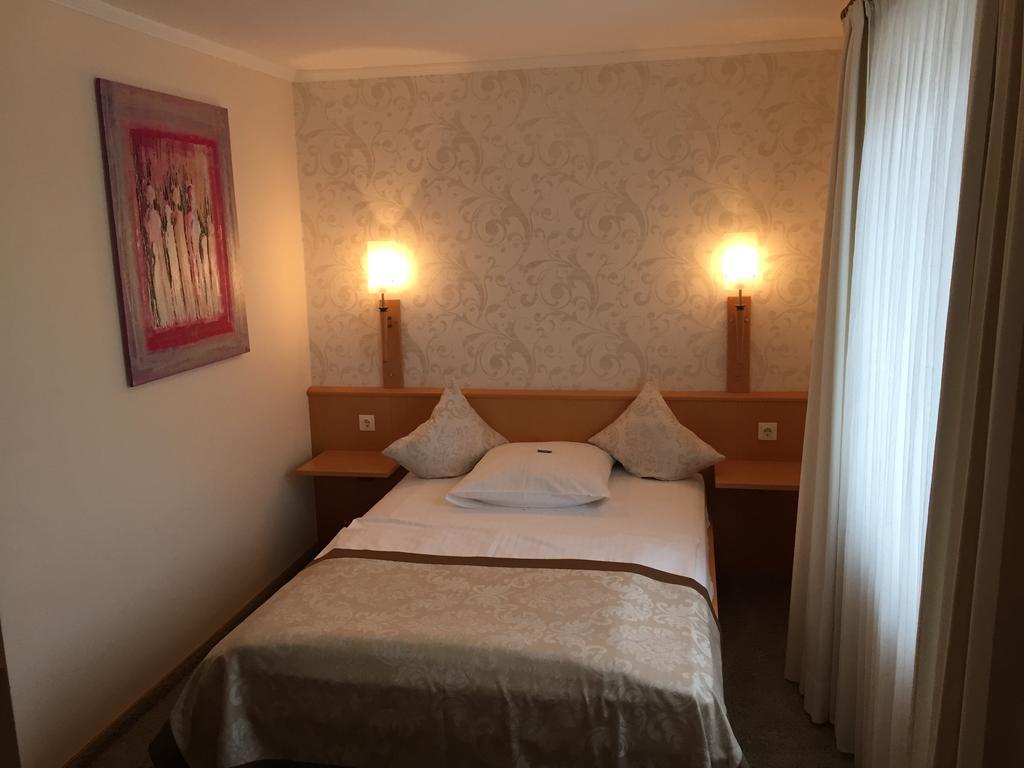 Hotel Restaurant Zum Heidekrug Bersenbruck Bilik gambar